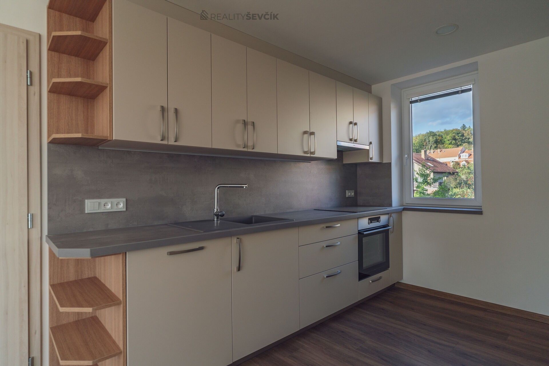 3+kk, Husova, Hluboká nad Vltavou, 77 m²