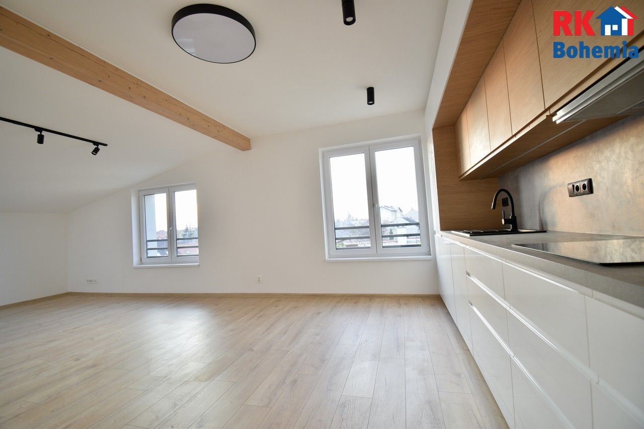 Pronájem byt 3+kk - Barákova, Pečky, 88 m²