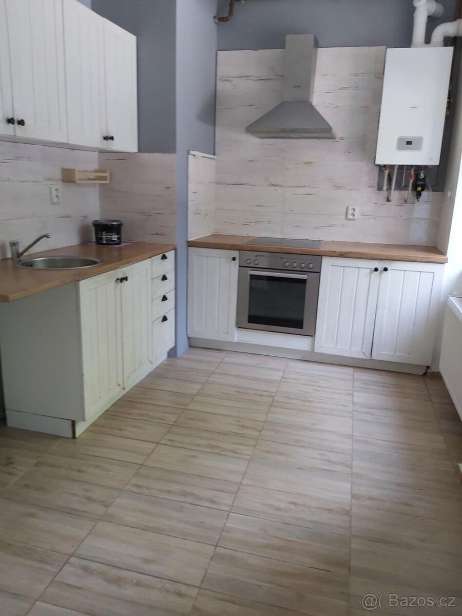 Byty, Karlovy Vary, 360 01