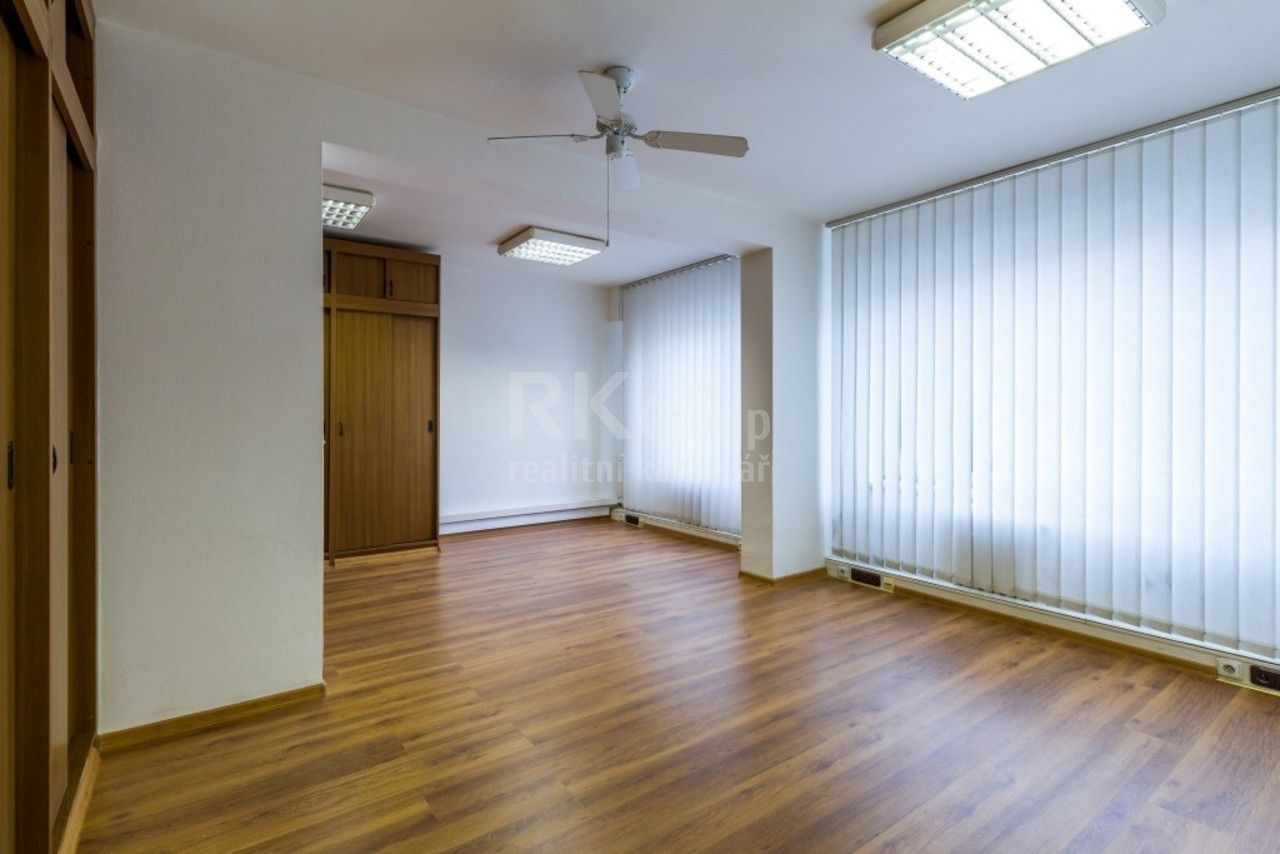 Pronájem kancelář - Ječná, Praha, 26 m²