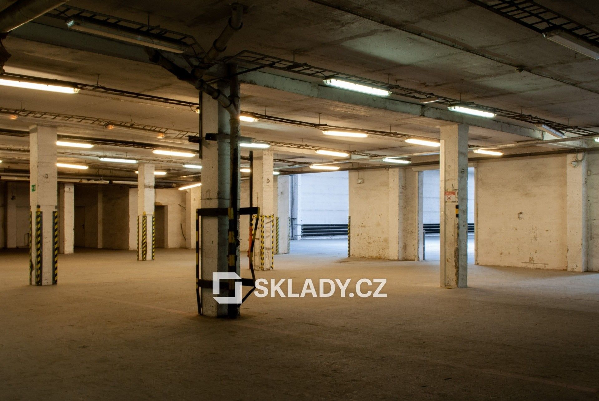 Pronájem sklad - Nučice, 8 m²