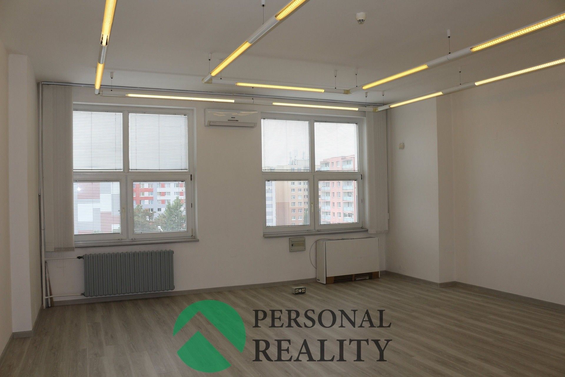 Pronájem kancelář - Váňova, Kladno, 43 m²