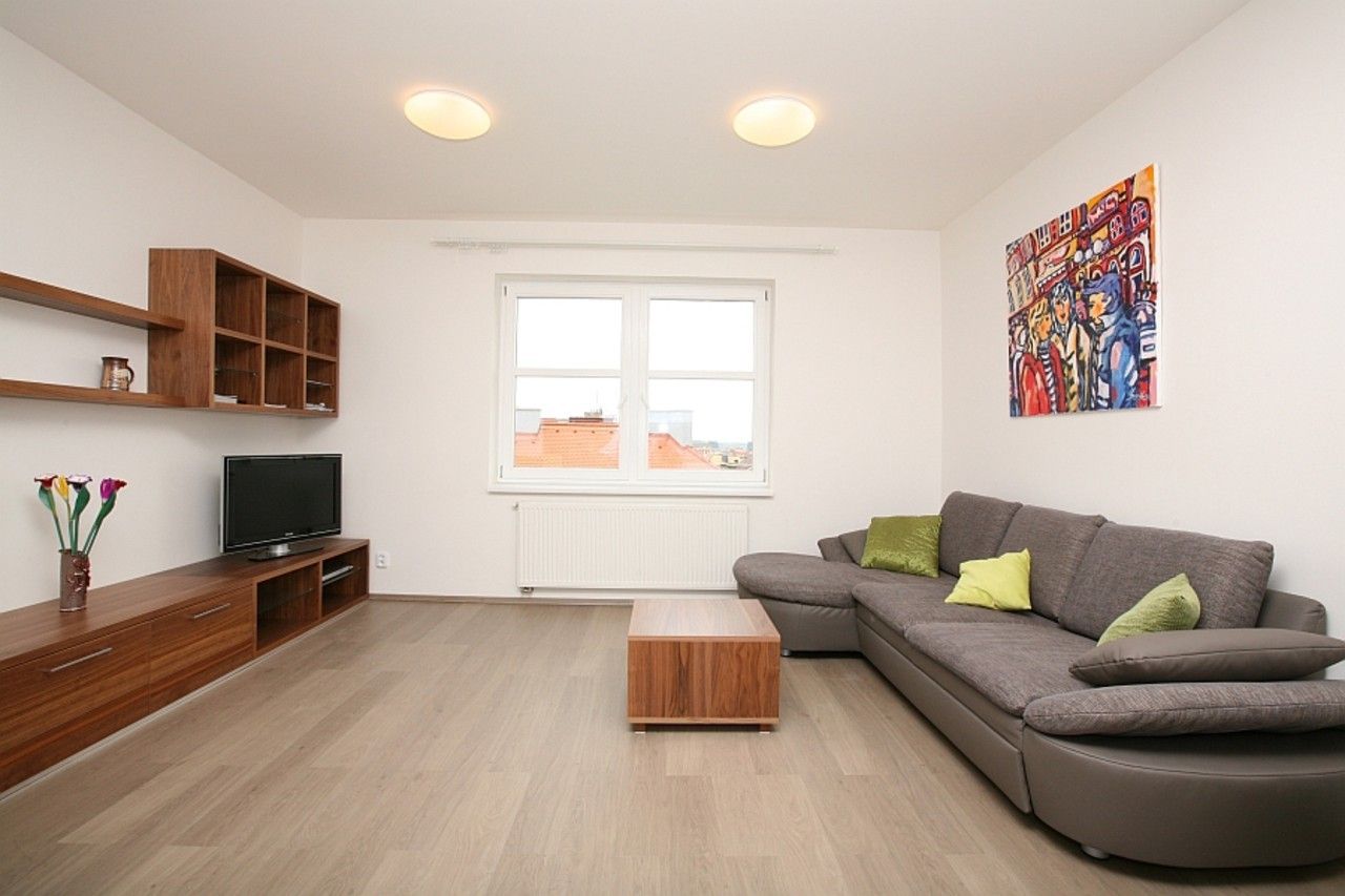 Pronájem byt 2+kk - U studánky, Praha, 59 m²