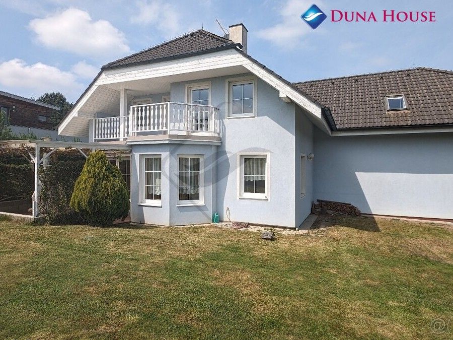 Prodej rodinný dům - Vilová, Panenské Břežany, 200 m²