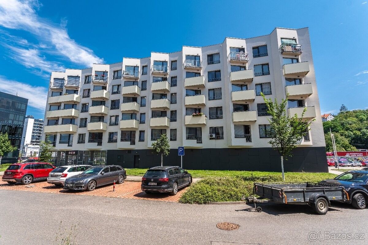 Prodej byt 2+1 - Praha, 143 00, 57 m²