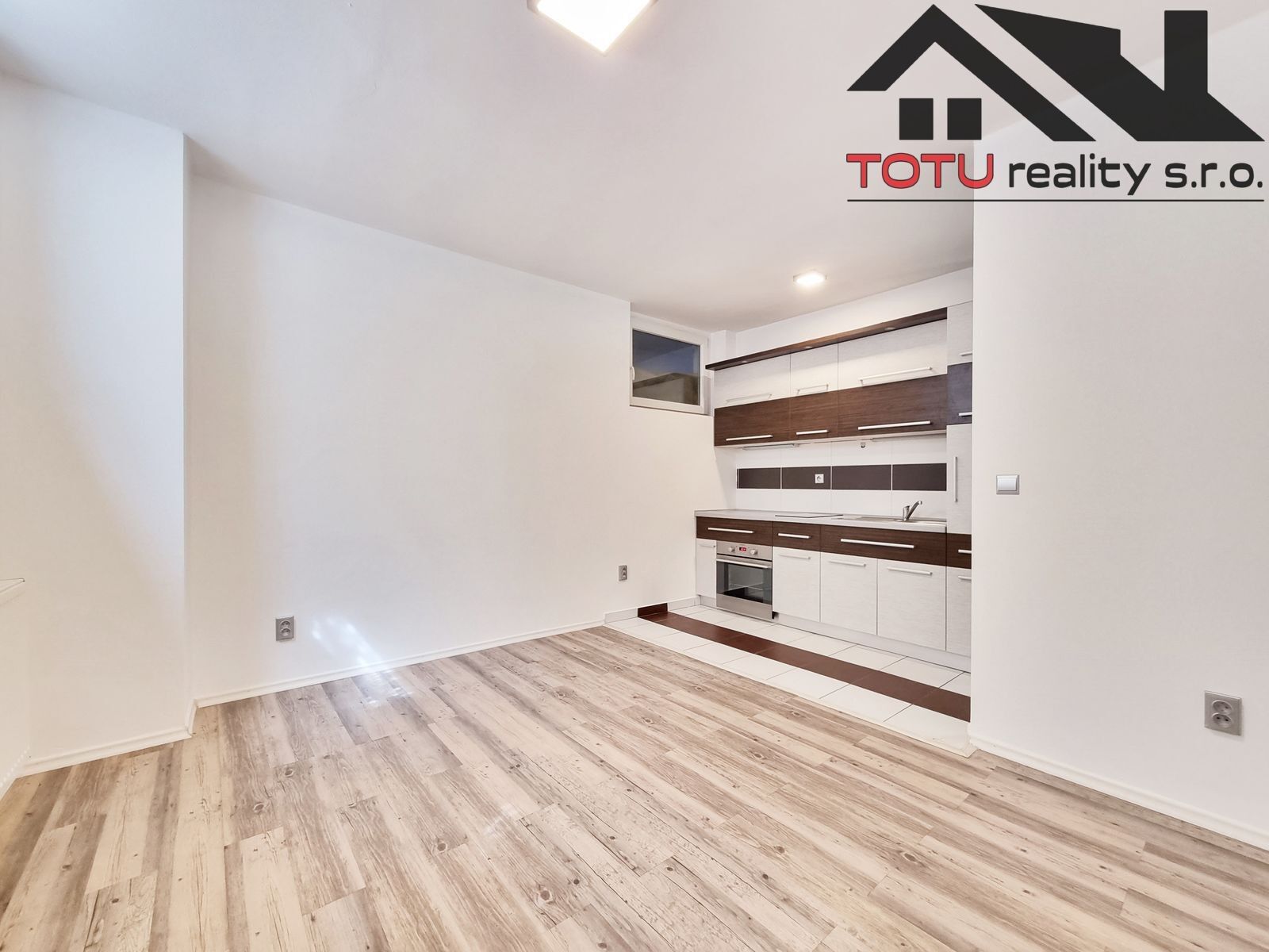 Pronájem byt 1+kk - Palackého třída, Chrudim, 25 m²