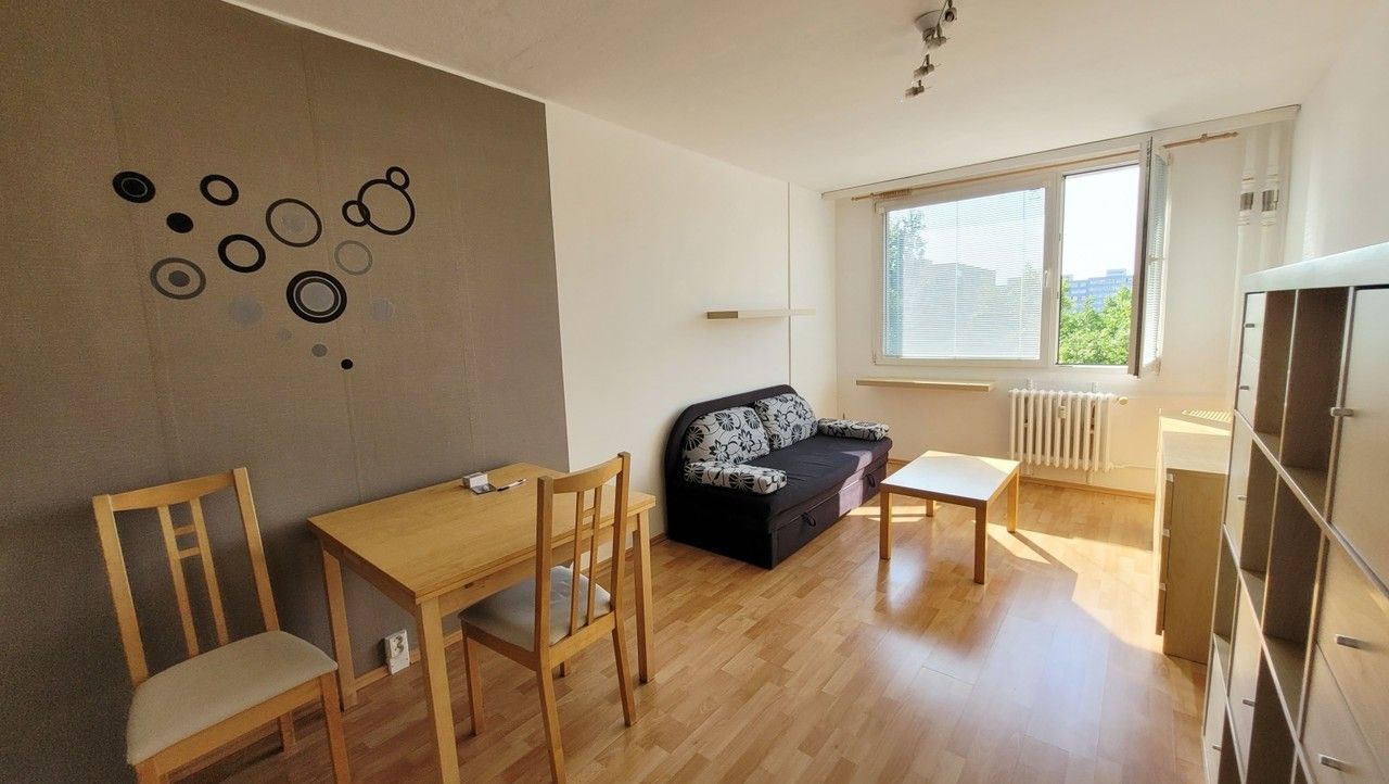 Pronájem byt 2+kk - Podjavorinské, Praha, 43 m²