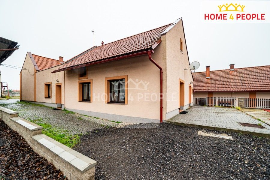 Rodinné domy, Mělnická, Všetaty, 462 m²