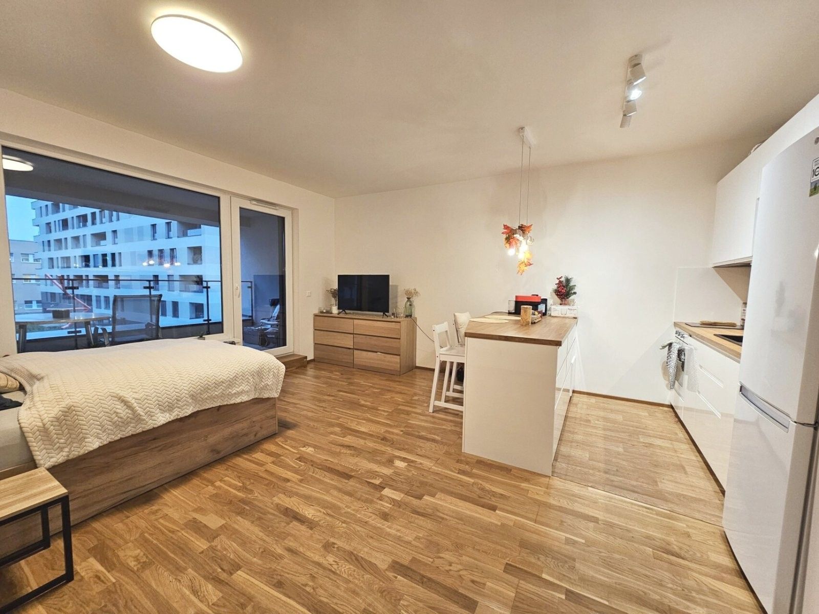 Pronájem byt 1+kk - Pechmanových, Praha, 37 m²