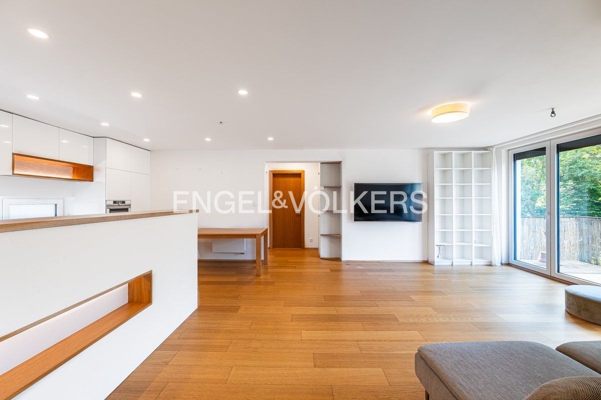 4+kk, Ve višňovce, Praha, 126 m²