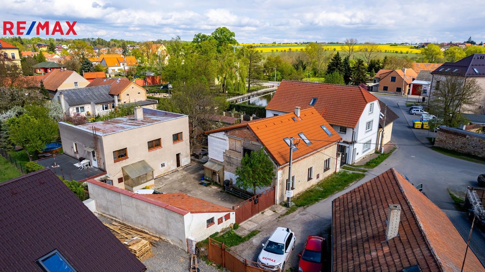 Prodej dům - Za rybníkem, Nučice, 255 m²
