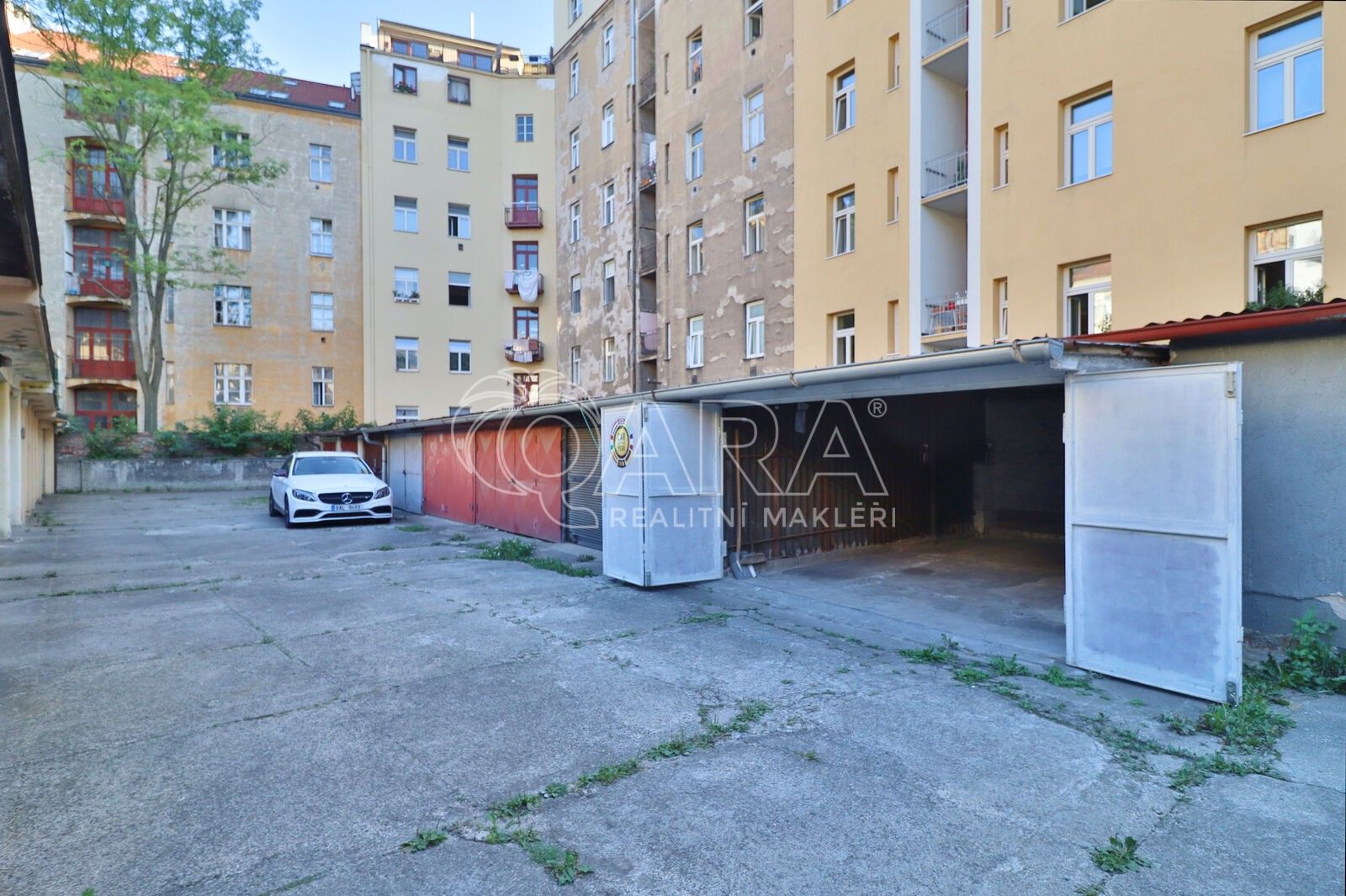 Prodej garáž - Čajkovského, Praha, 16 m²