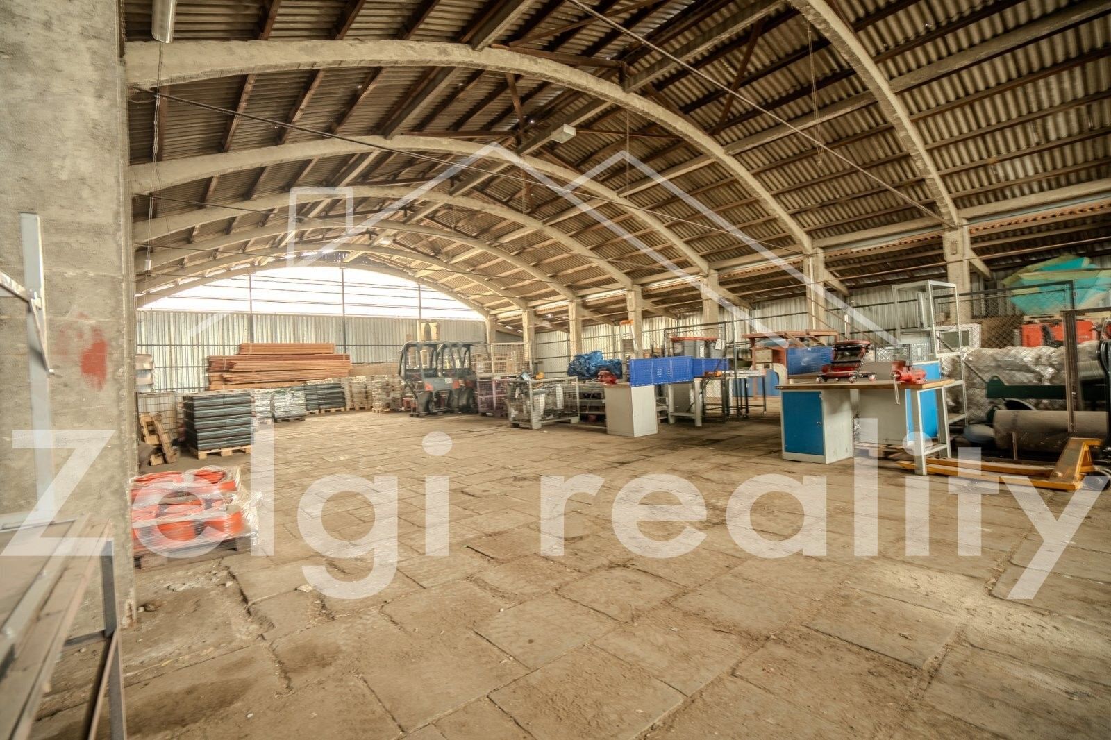 Sklady, Podivín, 1 m²