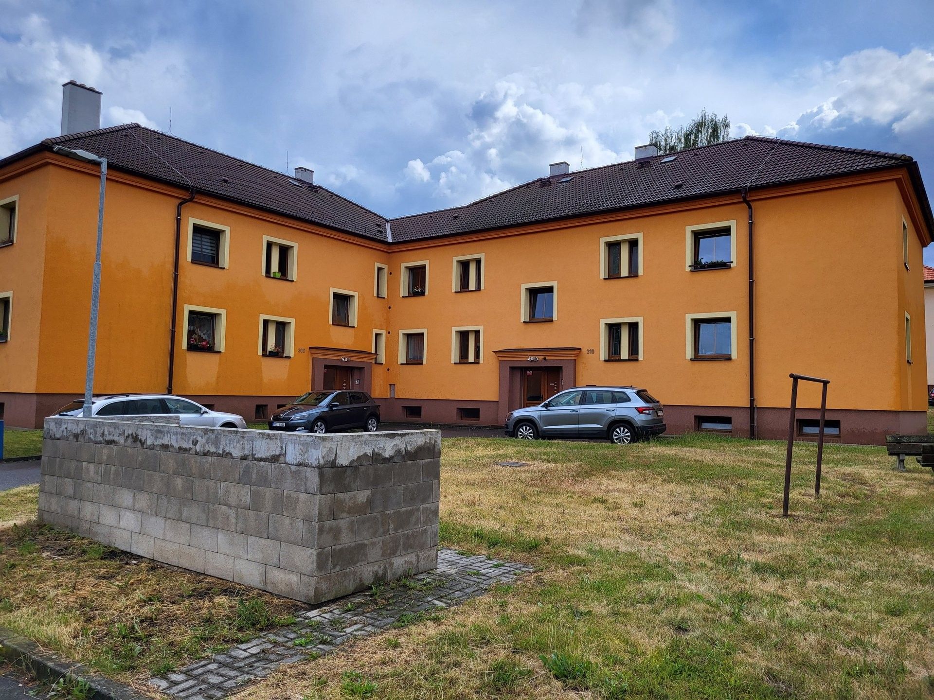 2+1, Pod tratí, Týn nad Vltavou, 82 m²