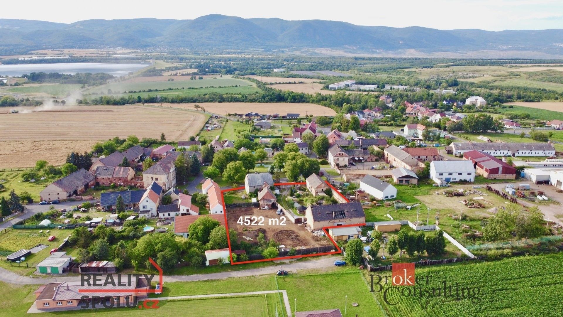 Rodinné domy, Vrskmaň, 316 m²