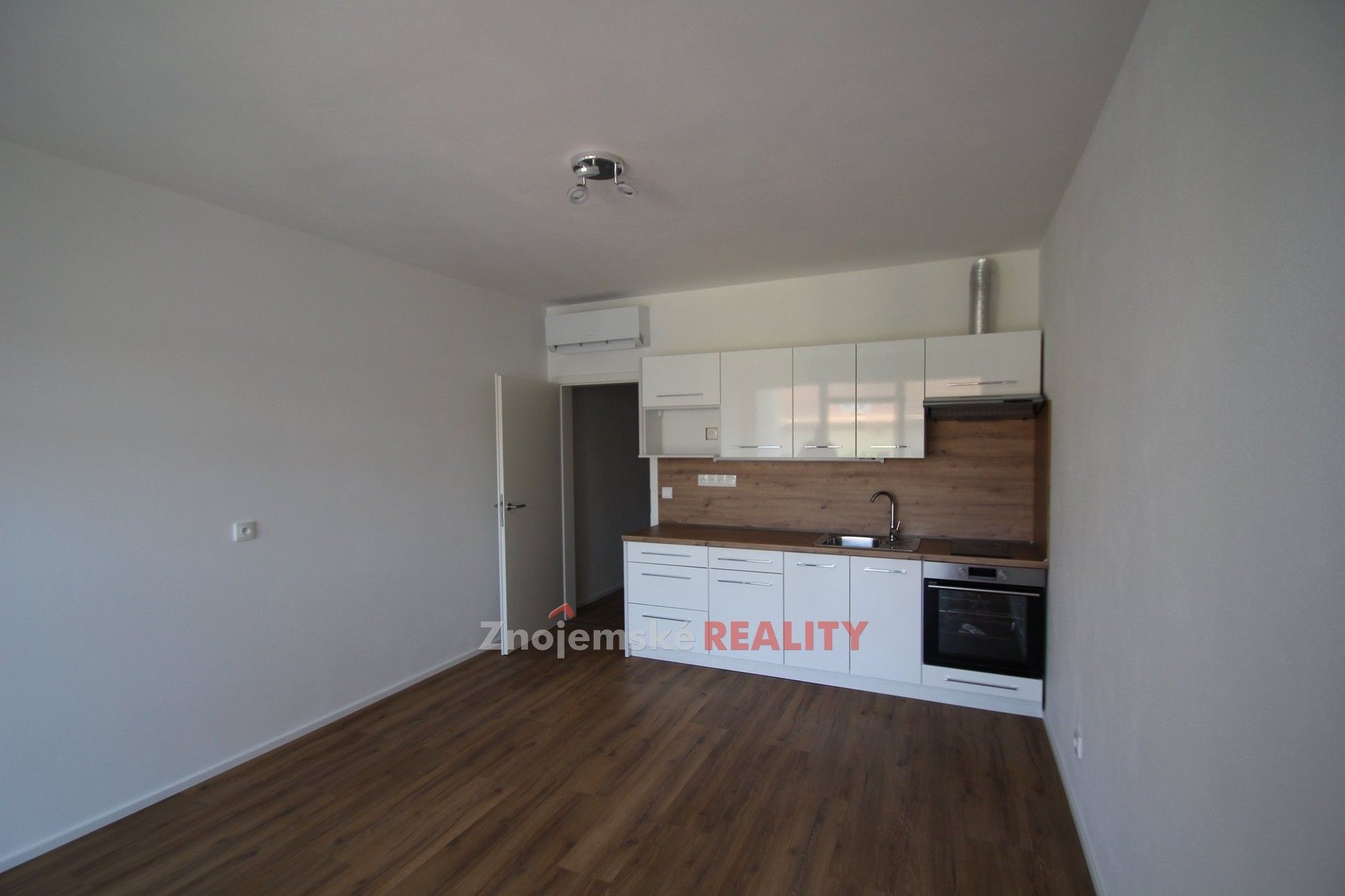 1+kk, Jarošova, Znojmo, 29 m²