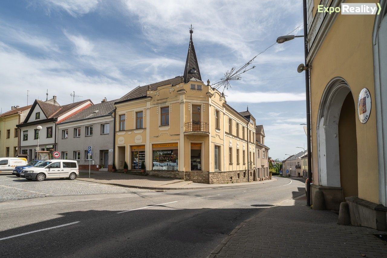 Ubytovací zařízení, náměstí Míru, Fryšták, 782 m²