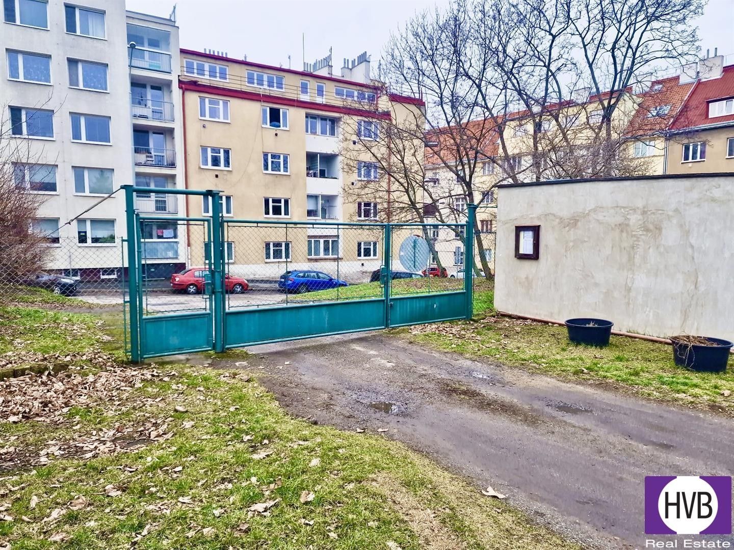 Prodej garáž - Libeň, Praha, 20 m²