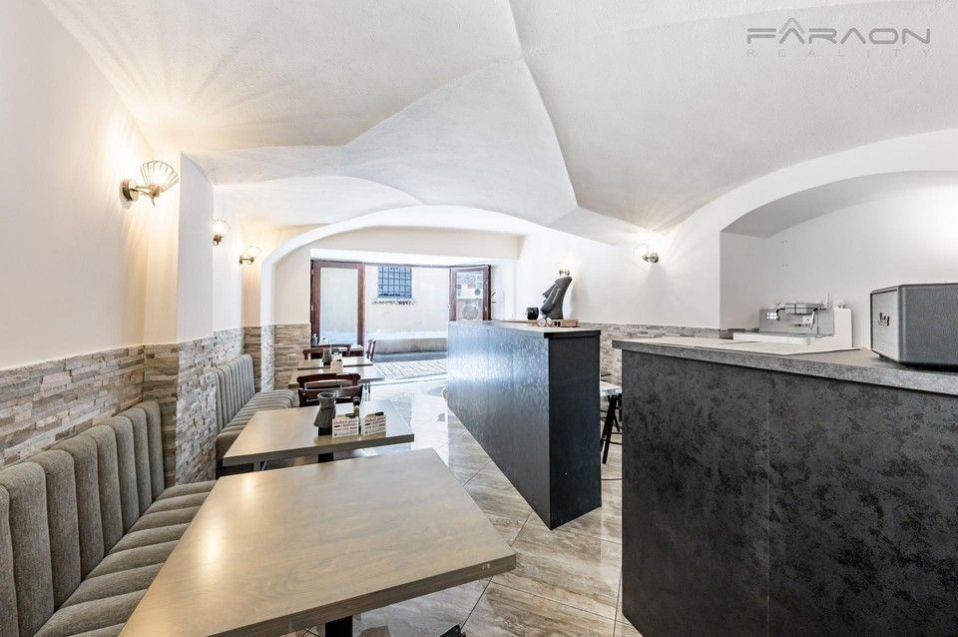 Restaurace, Michalská, Praha, 203 m²