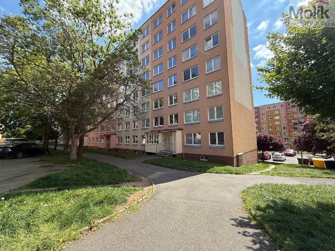 2+kk, M. J. Husa, Most, 40 m²