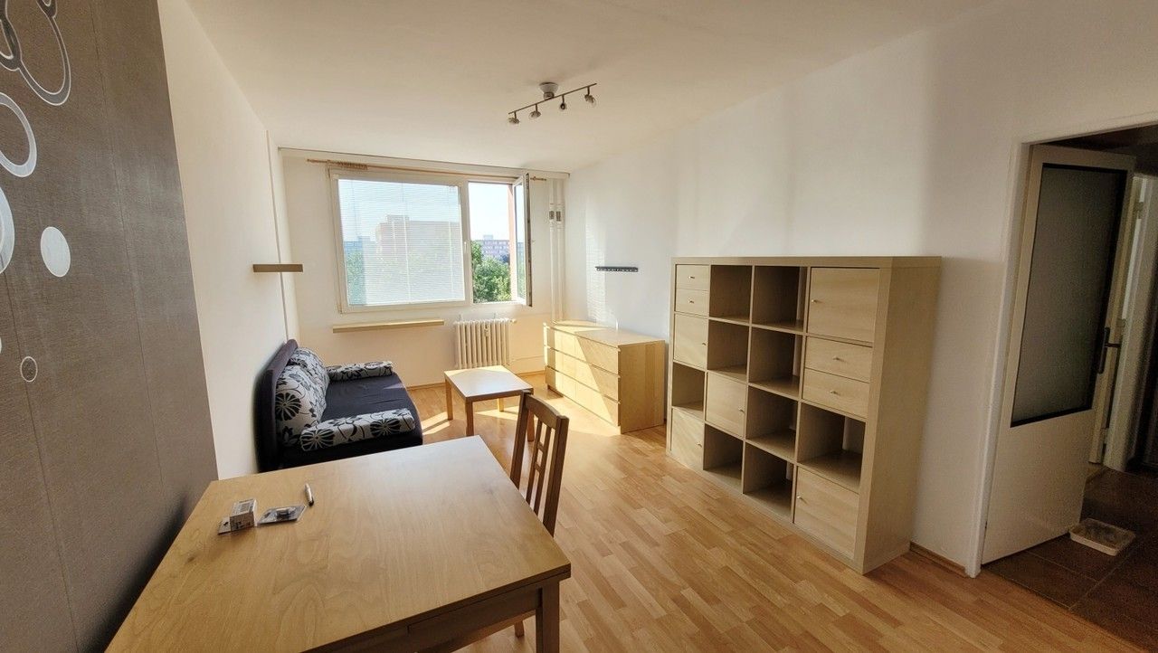 Pronájem byt 2+kk - Podjavorinské, Praha, 43 m²