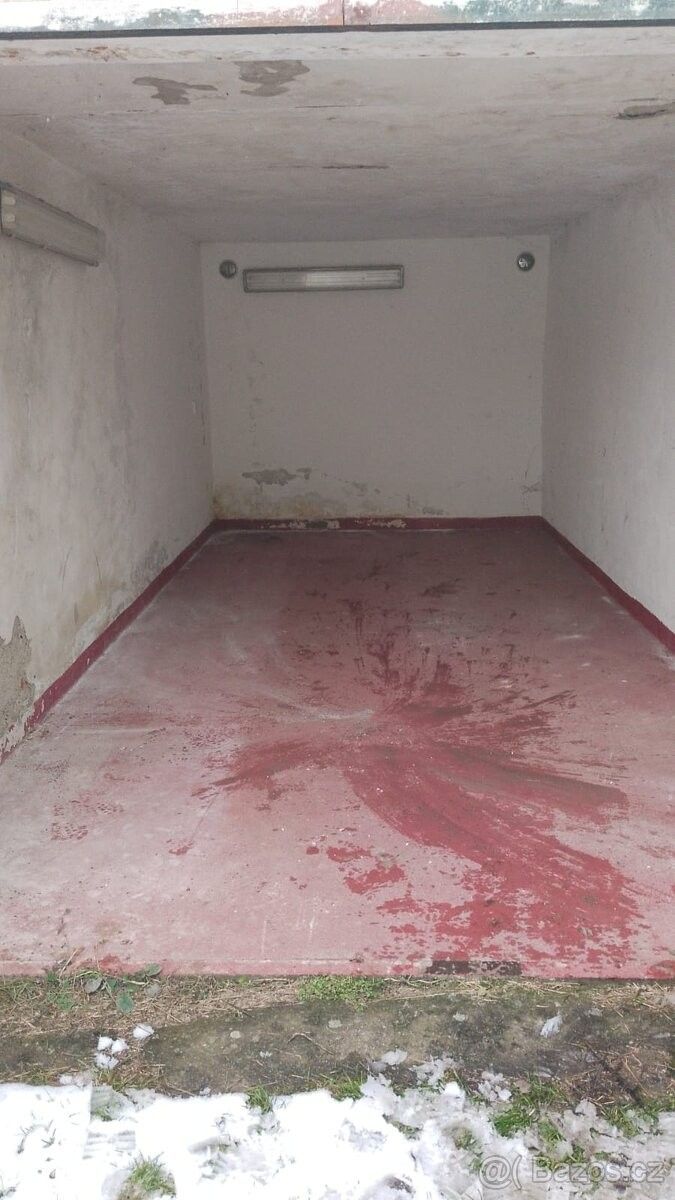 Garáže, Slatiňany, 538 21