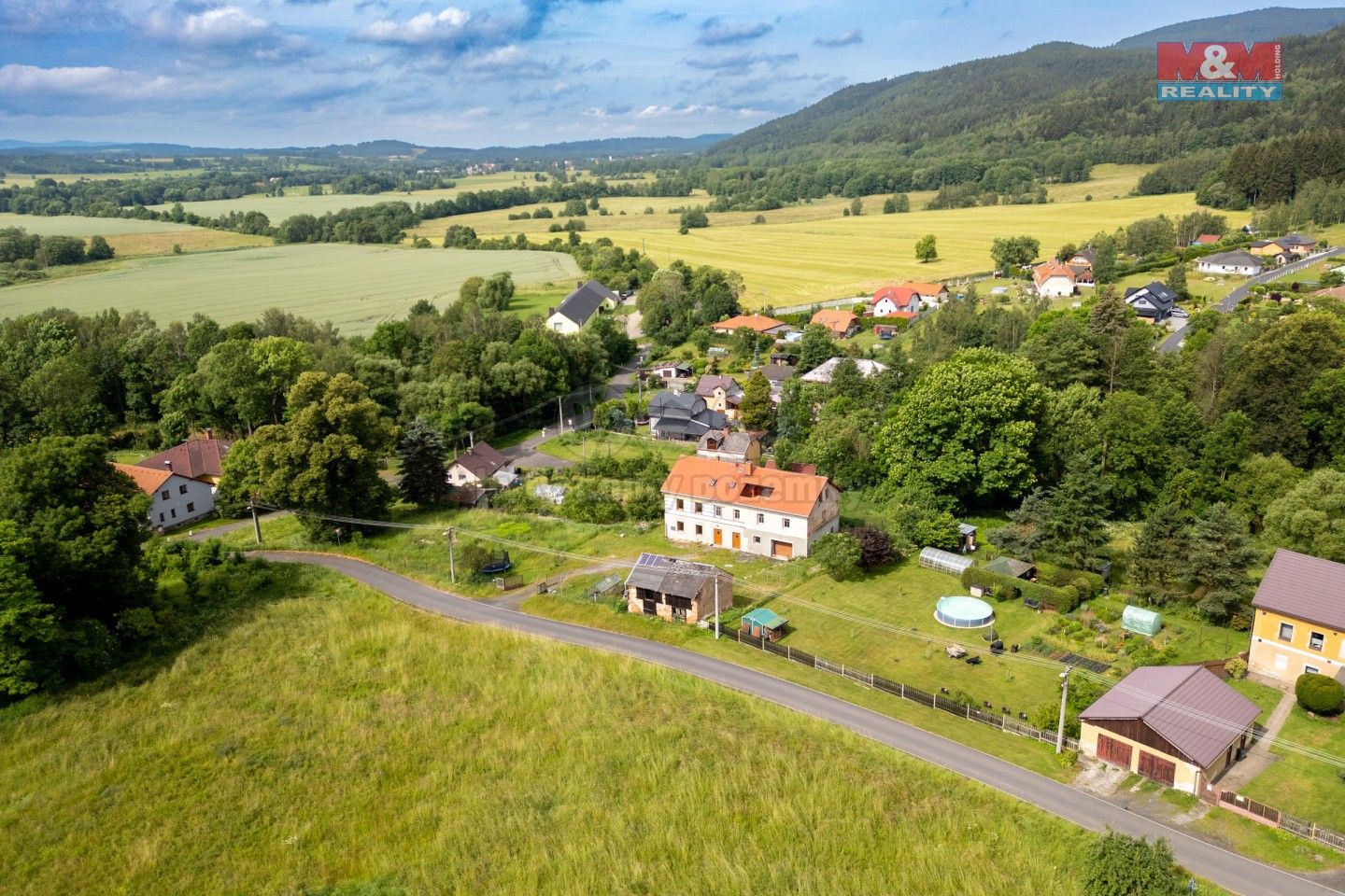 Prodej ubytovací zařízení - Hluboký, Ostrov, 304 m²