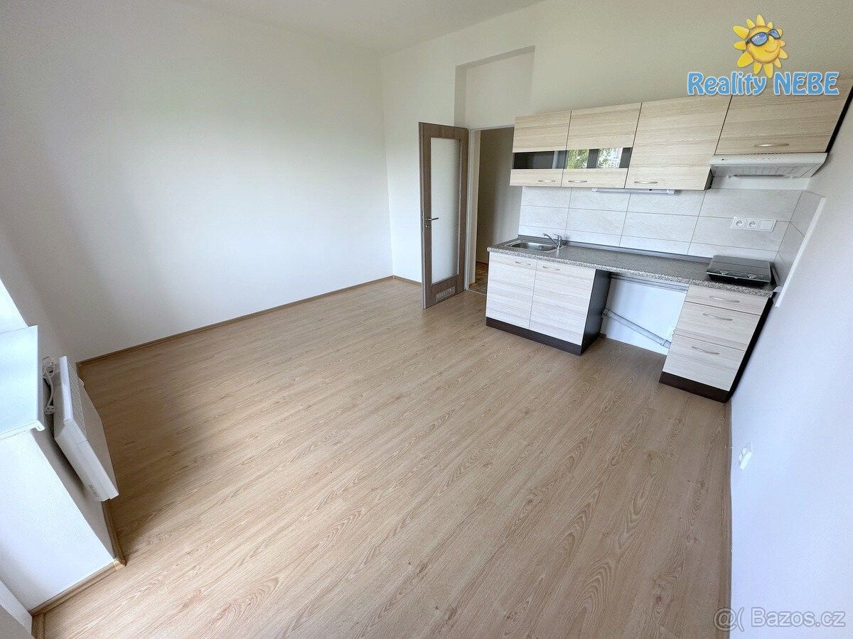 1+kk, Praha, 140 00, 28 m²