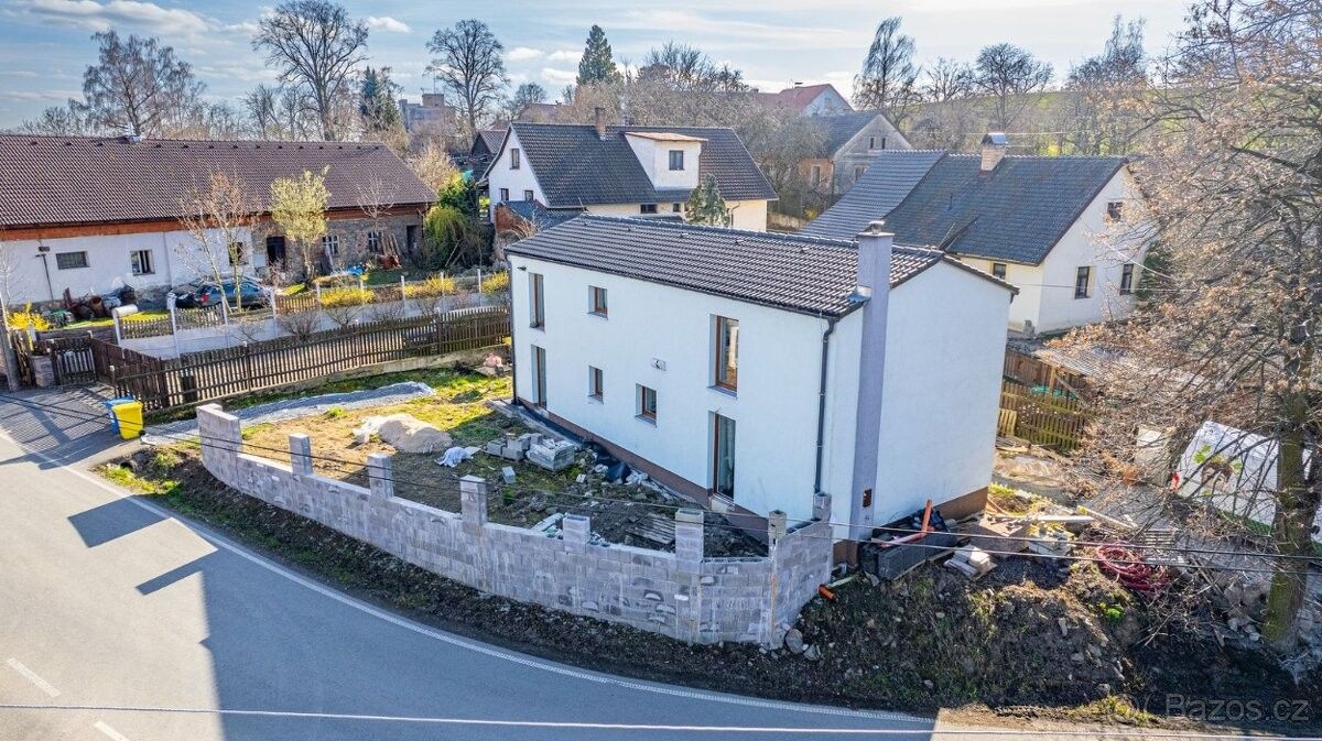 Rodinné domy, Nespeky, 251 67