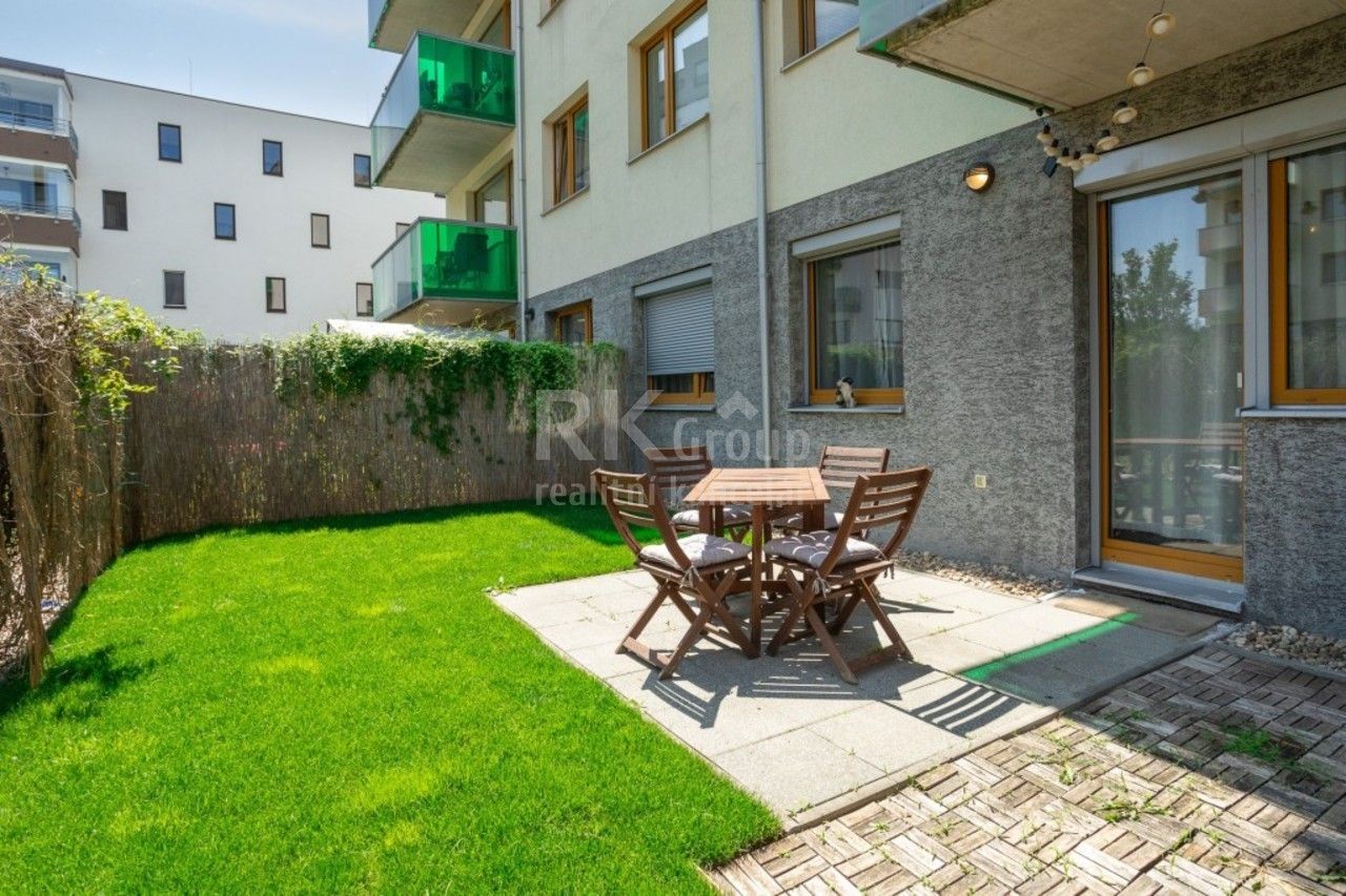 3+kk, Soukalova, Praha, 71 m²