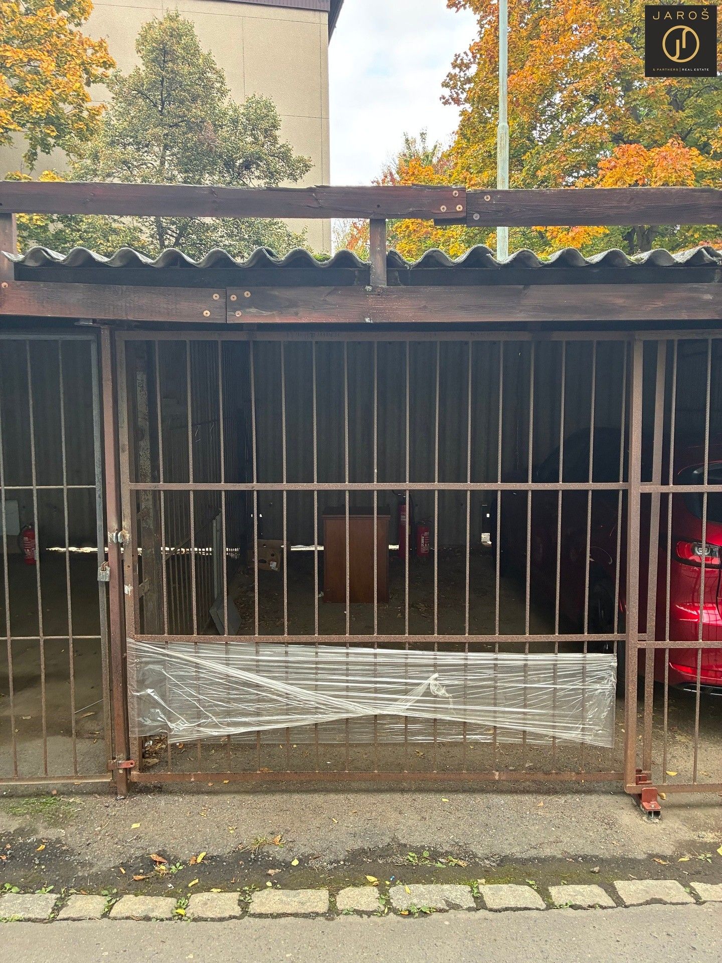 Garáže, V rovinách, Praha, 11 m²