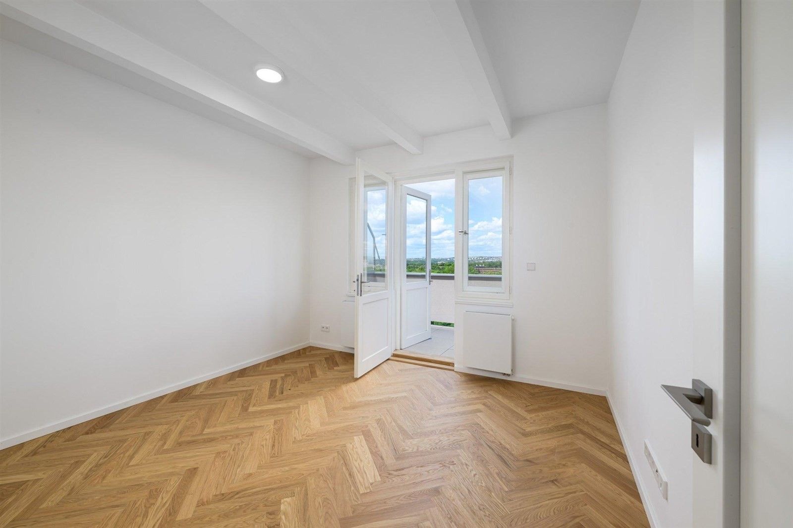 3+kk, Vinohradská, Praha, 83 m²