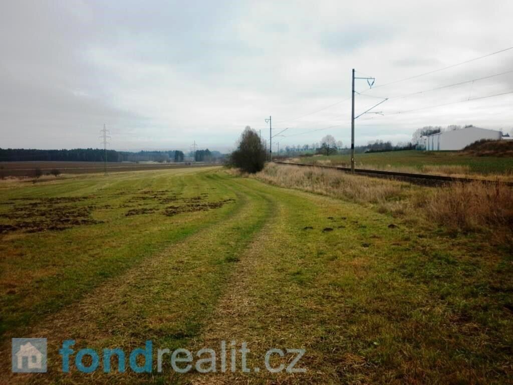 Prodej pozemek - Jindřichův Hradec, 2 407 m²