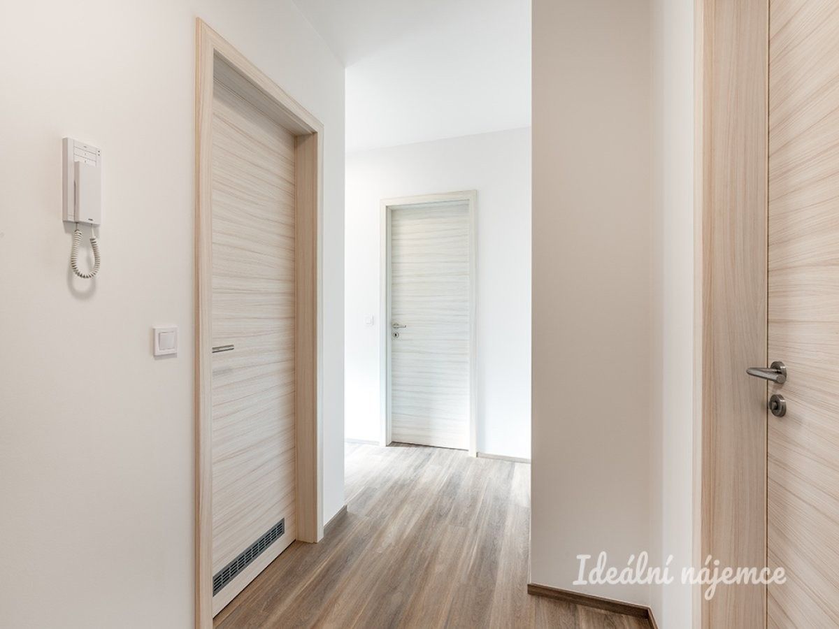 Pronájem byt 3+kk - Mazurská, Praha, 94 m²