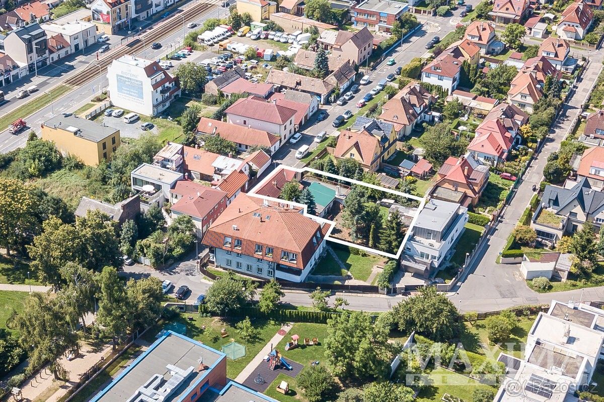 Pozemky pro bydlení, Praha, 100 00