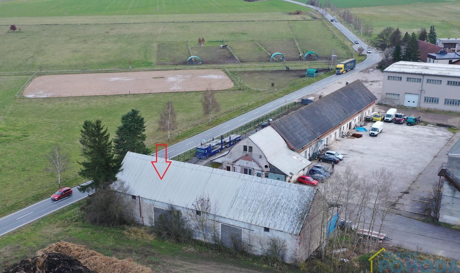 Sklady, Plchovice, 395 m²