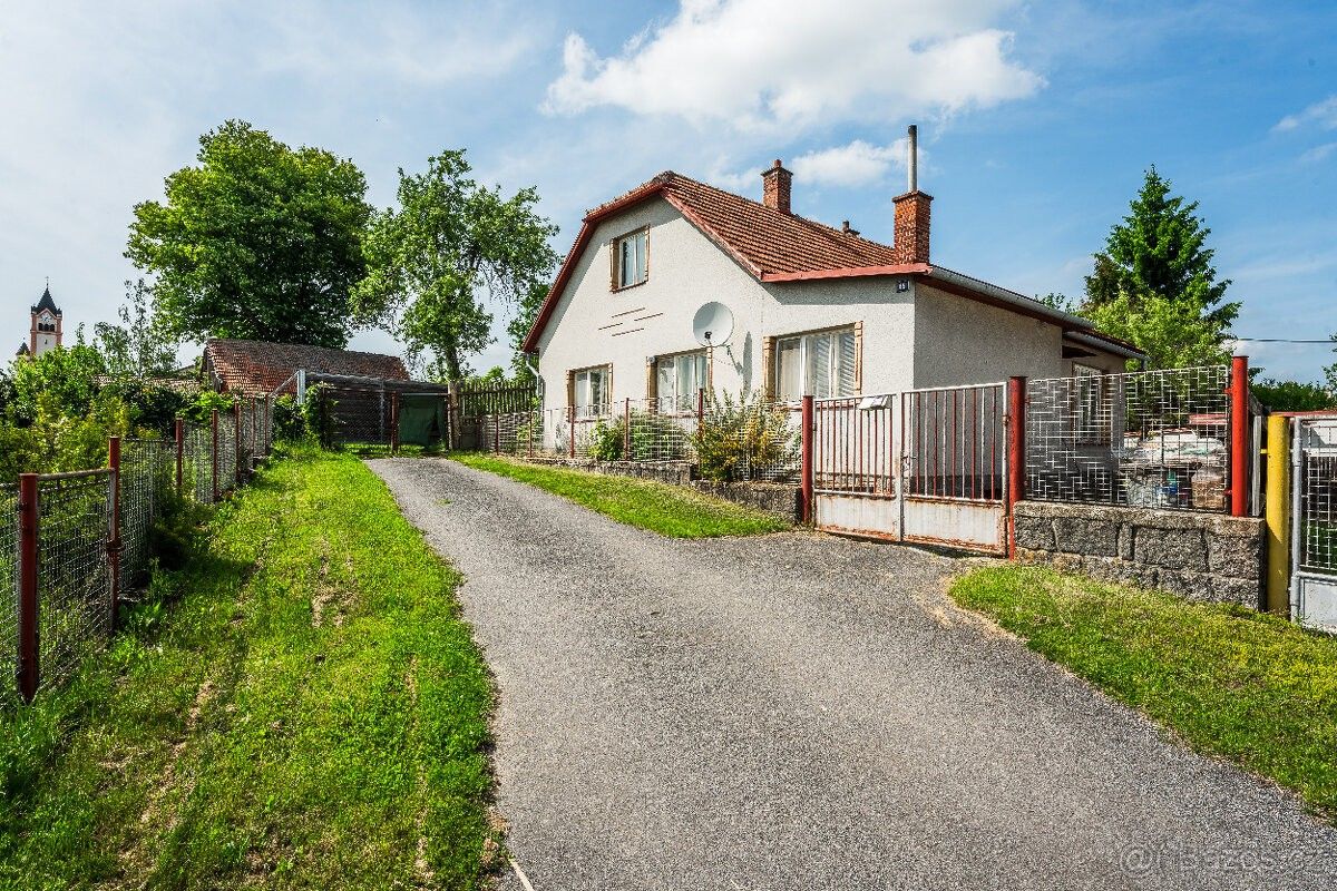 Rodinné domy, Uhřínov, 594 41