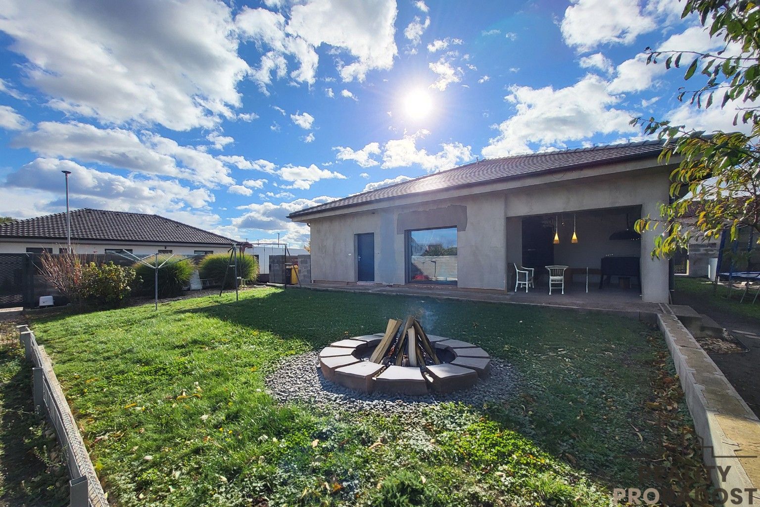 Rodinné domy, Hrádek, 165 m²