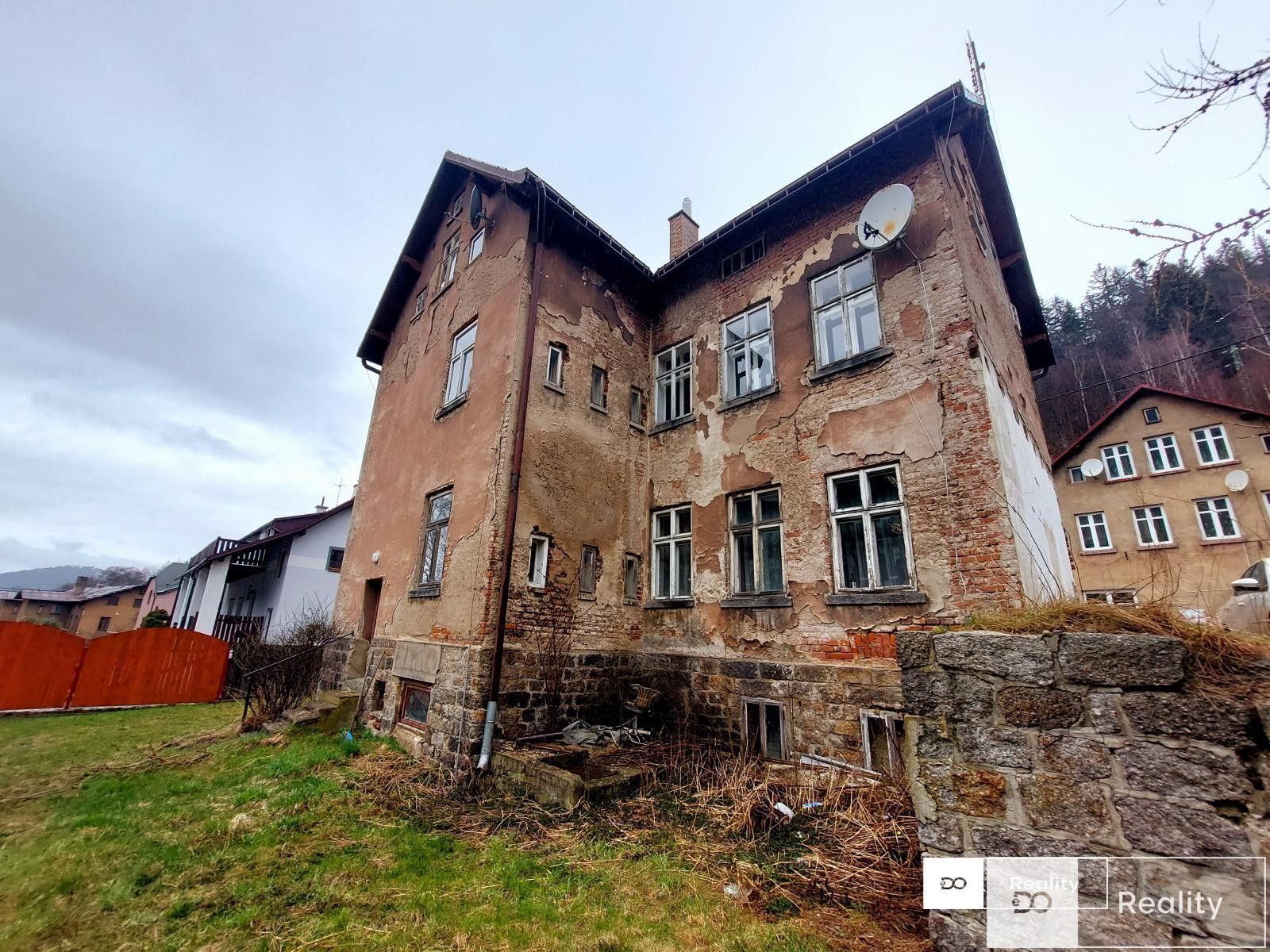 Prodej činžovní dům - Krkonošská, Desná, 257 m²