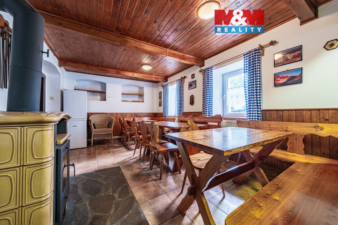 Ubytovací zařízení, Háj, Loučná pod Klínovcem, 285 m²