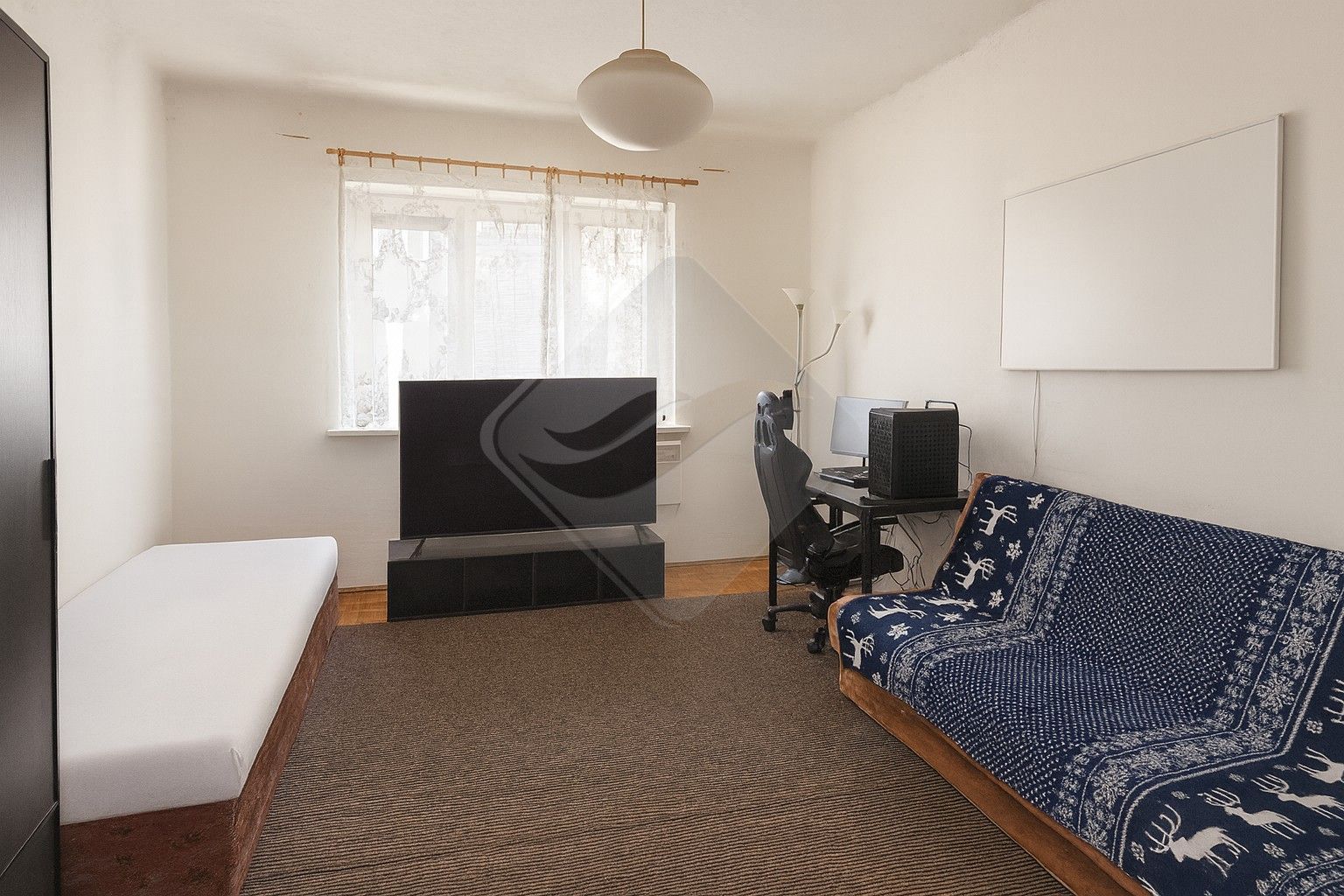 1+kk, Počátecká, Praha, 33 m²