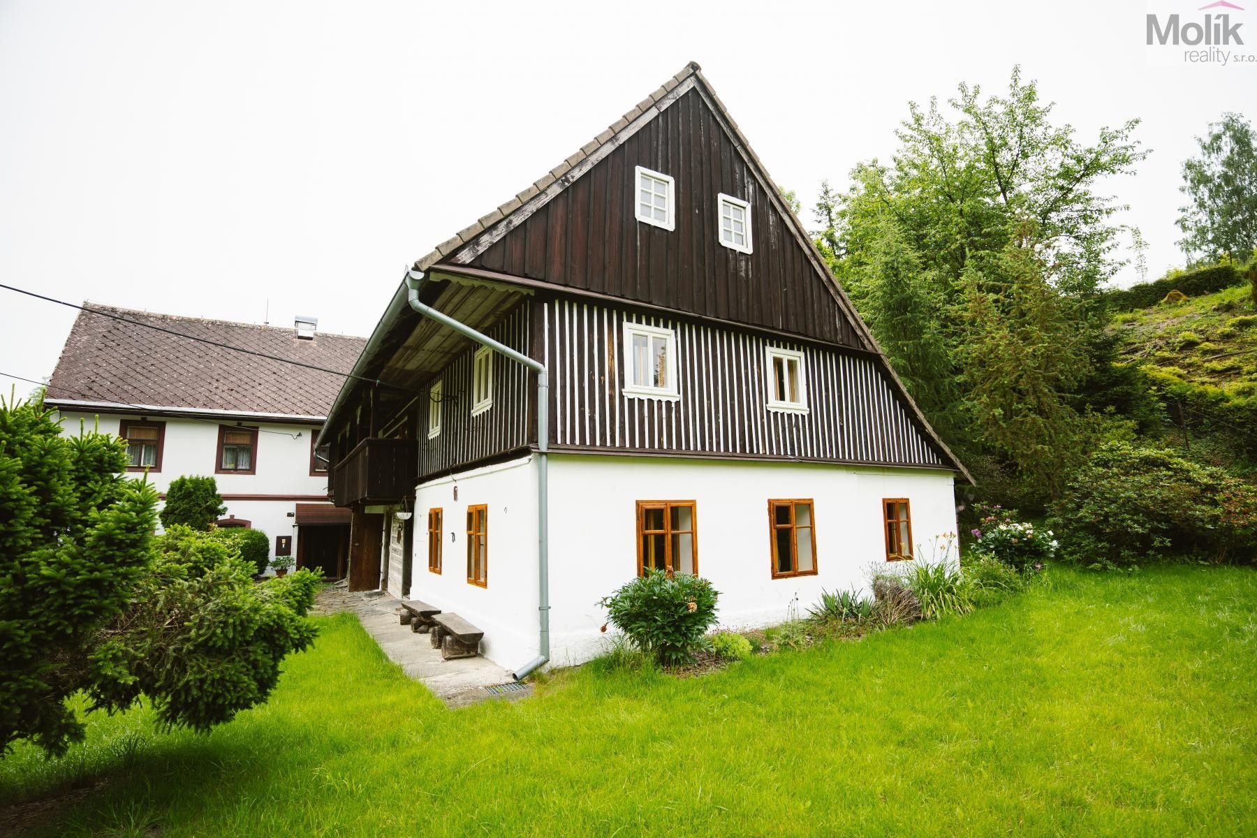 Rodinné domy, Merboltice, 301 m²