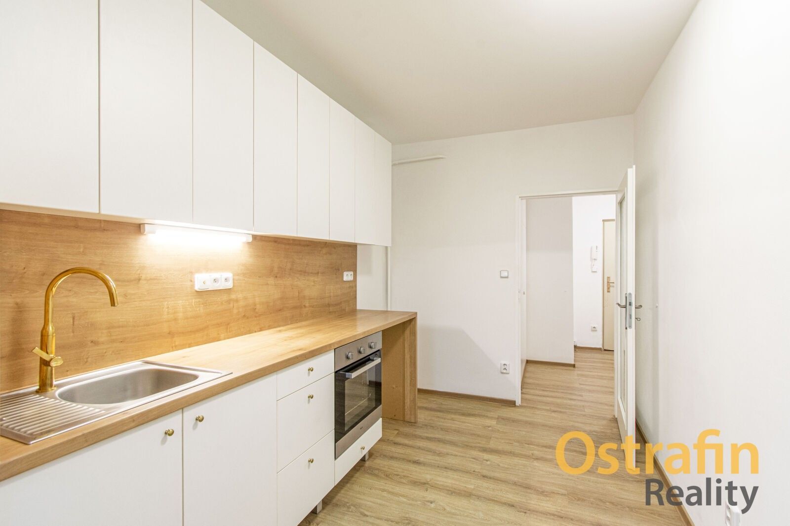 Prodej byt 1+1 - Komenského, Ostrava, 33 m²