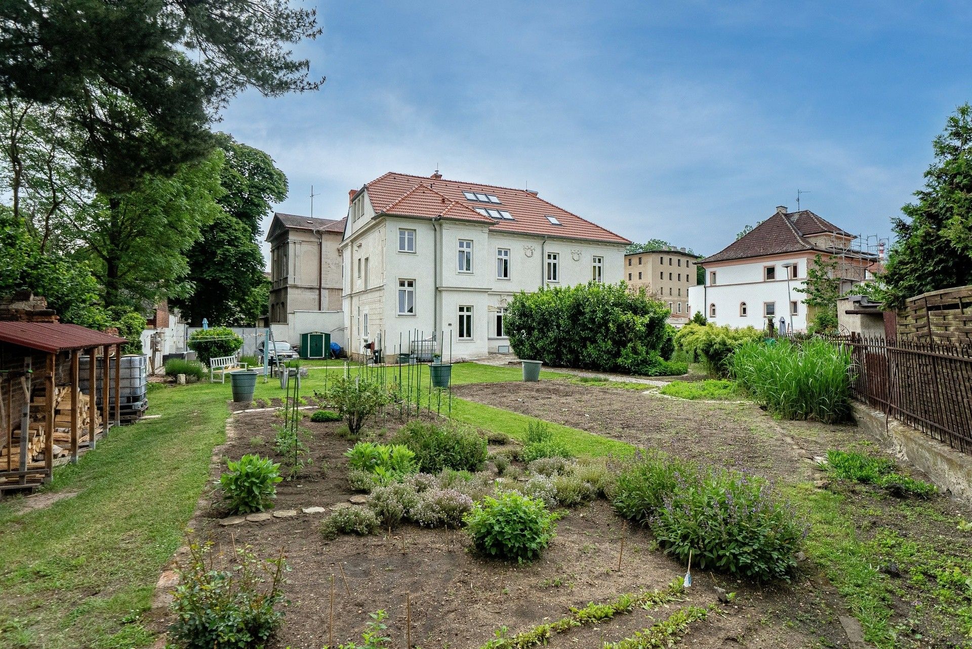 Prodej dům - Zeyerova, Žatec, 307 m²