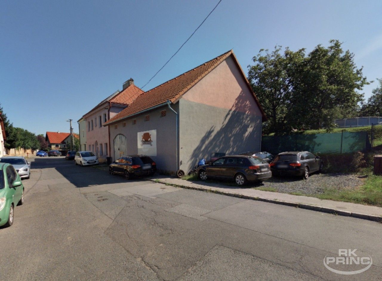 Sklady, Kubatova, Praha, 113 m²