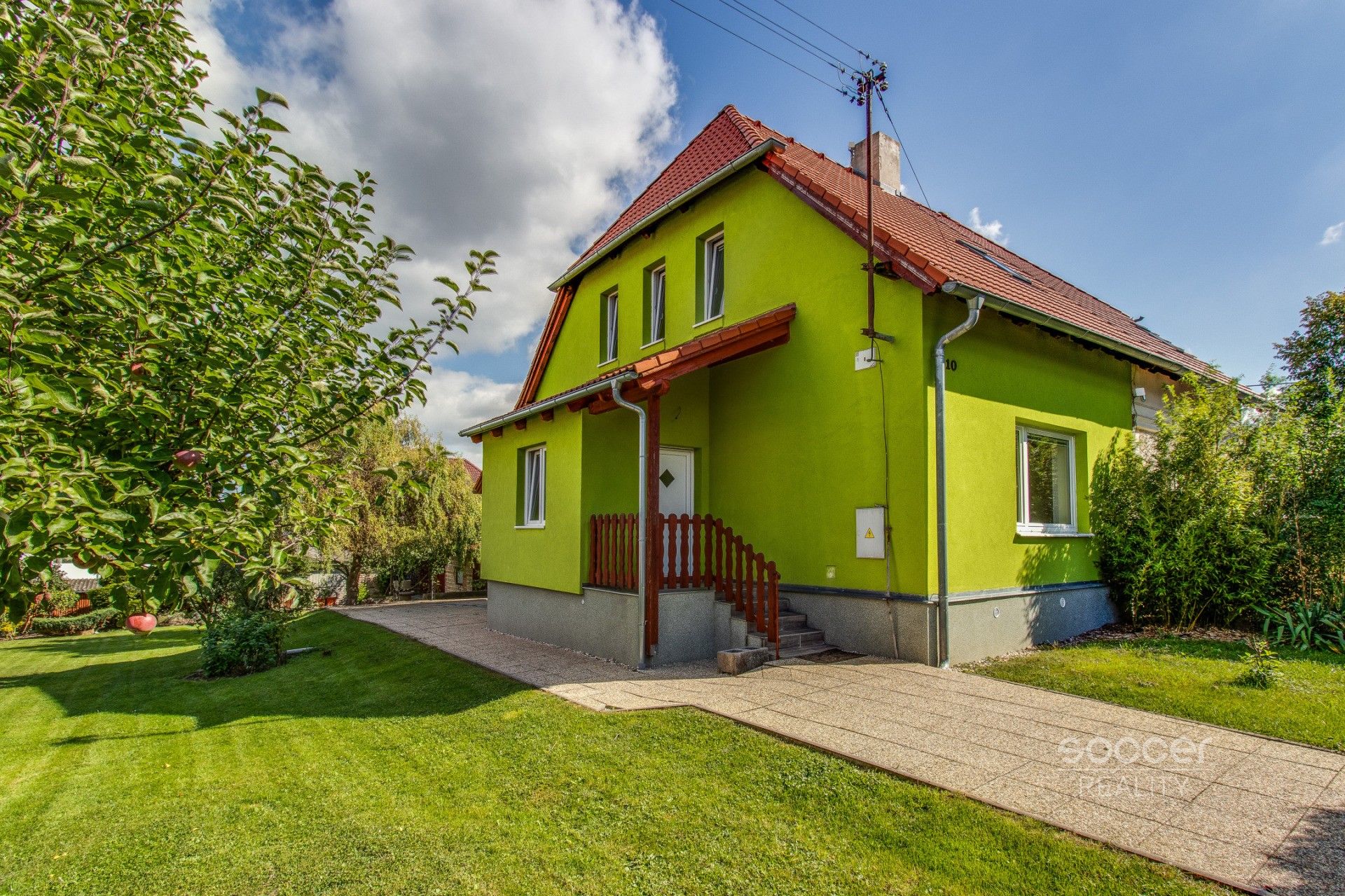 Rodinné domy, Družby, Hrádek, 137 m²