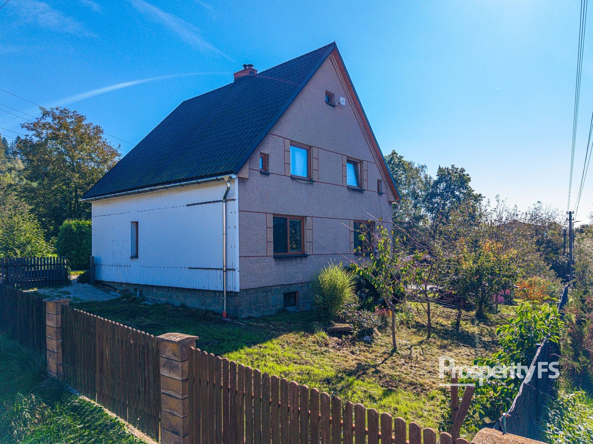 Rodinné domy, Hrádek, 200 m²