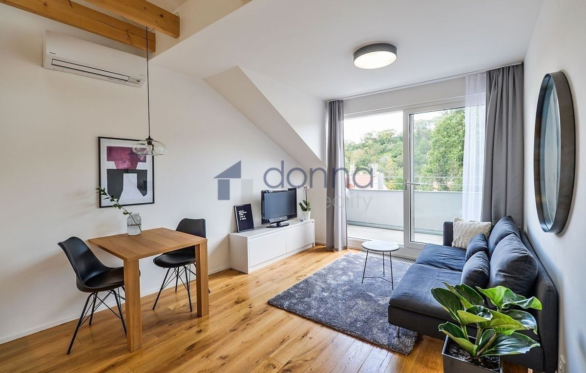 Pronájem byt 2+kk - Dalimilova, Praha, 60 m²