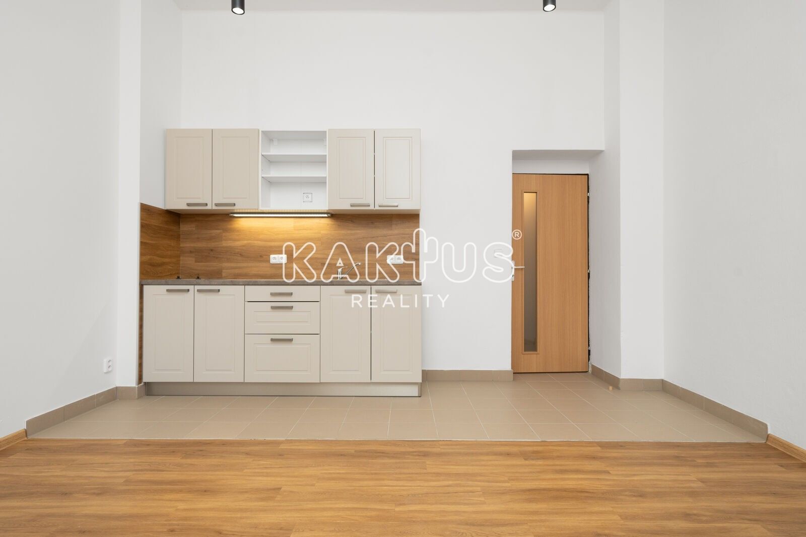 1+kk, Strmá, Vratimov, 32 m²