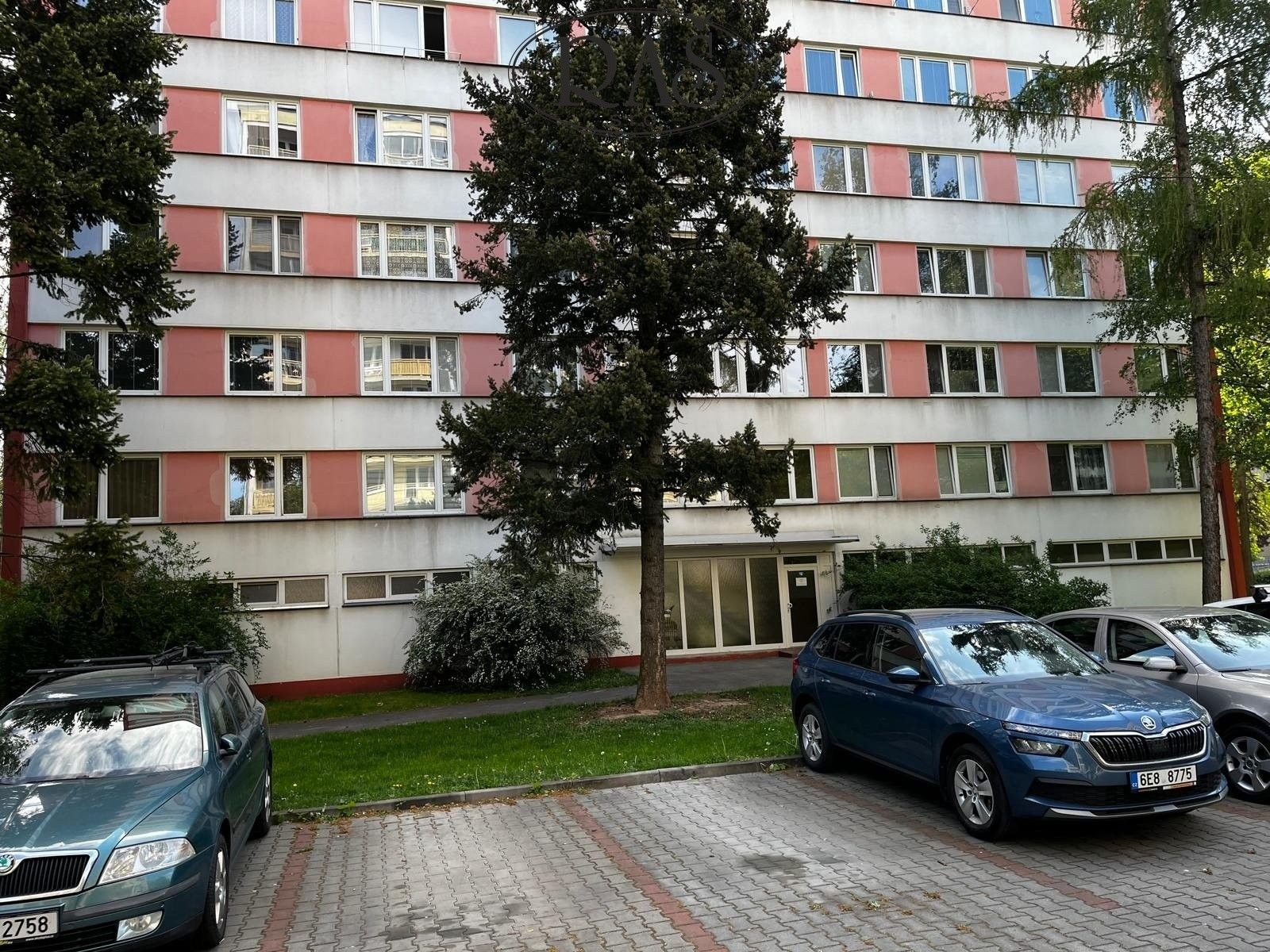 Prodej byt 3+1 - Bělehradská, Pardubice, 58 m²